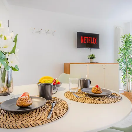 Duomo Relax In Centro, Wifi, Aria Condizionata * 파르마